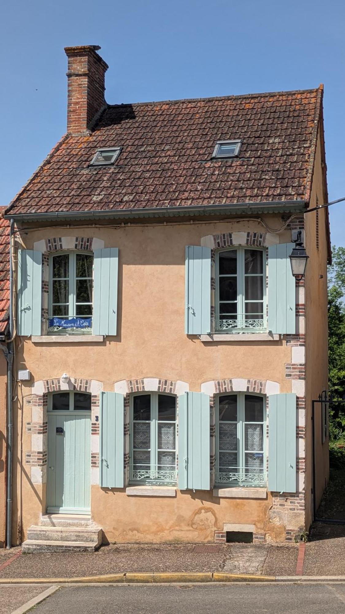 La Maison D'A Cote Saint-Amand-en-Puisaye Exterior foto