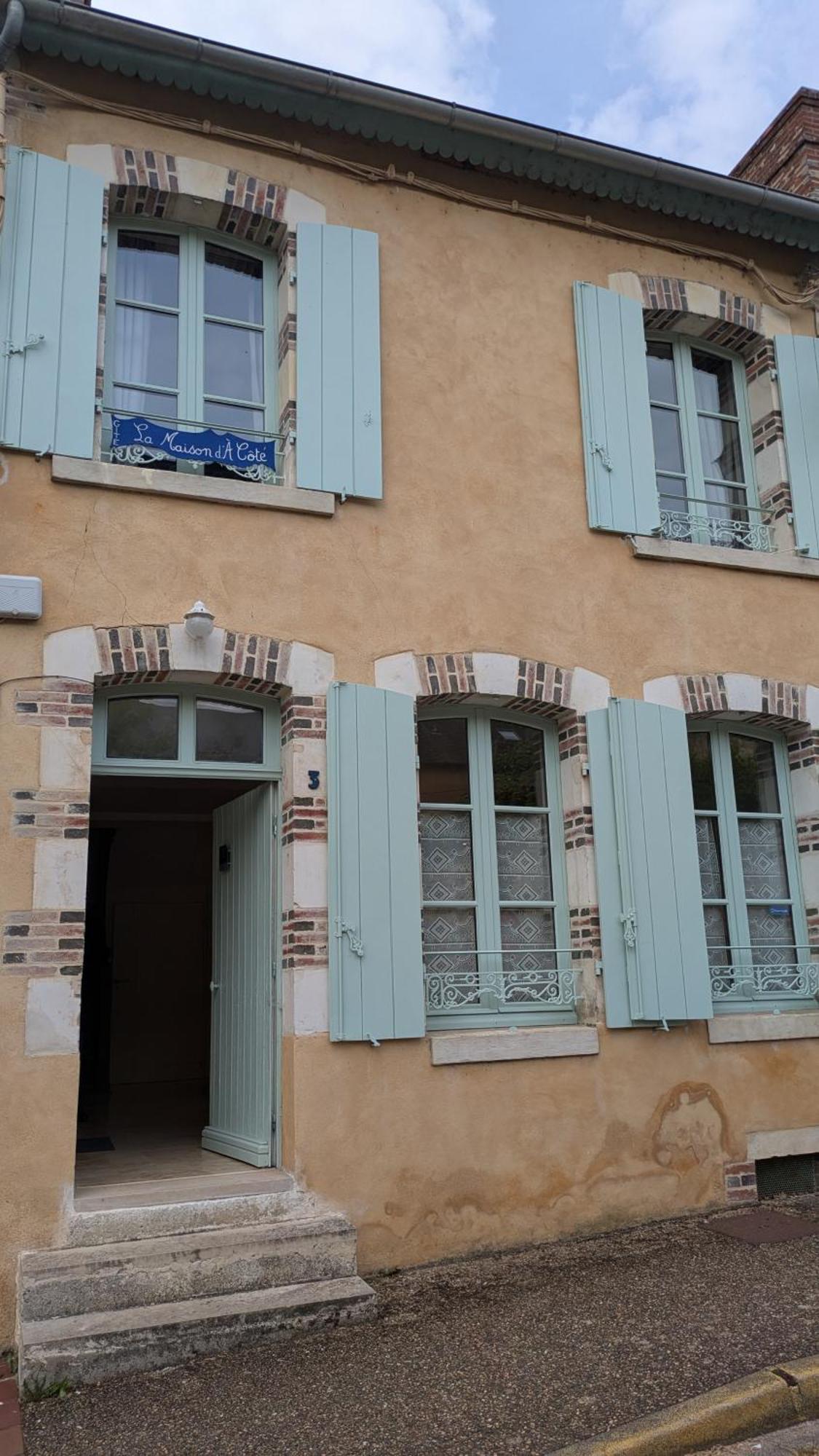 La Maison D'A Cote Saint-Amand-en-Puisaye Exterior foto